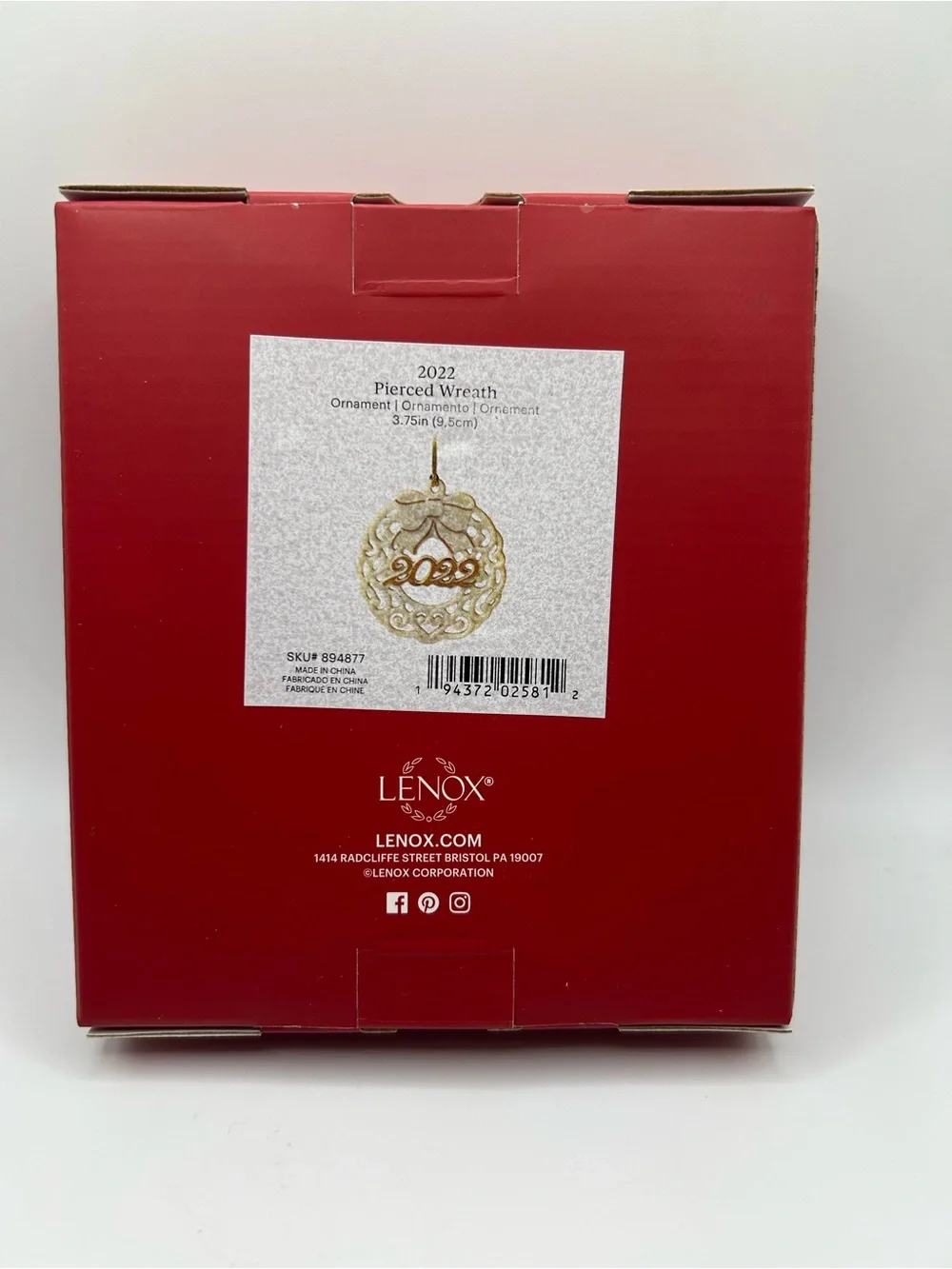 NEW 2022 Lenox Ceramic Holiday Wreath Ornament